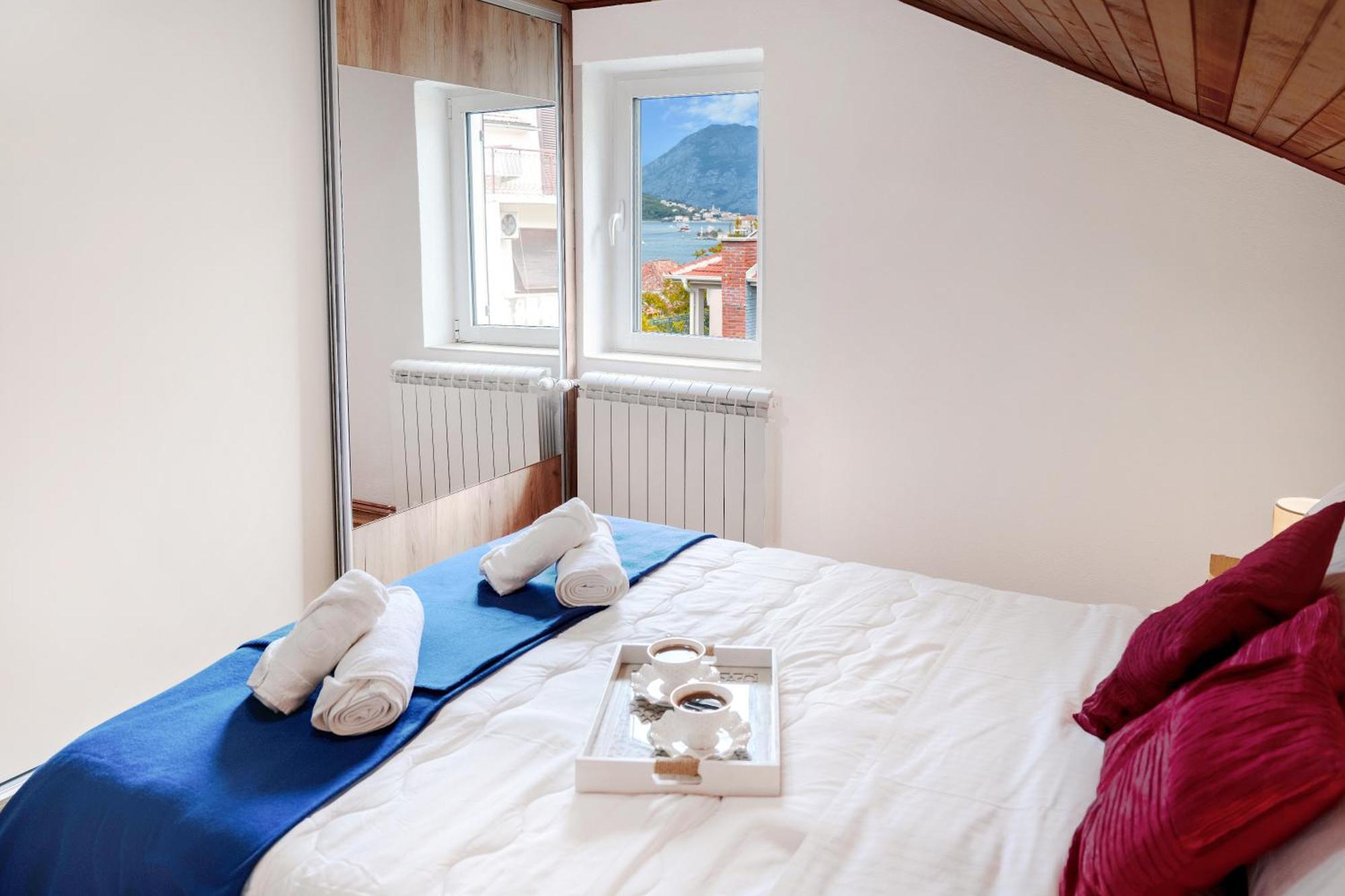 Apartment Busola Kotor Exterior photo